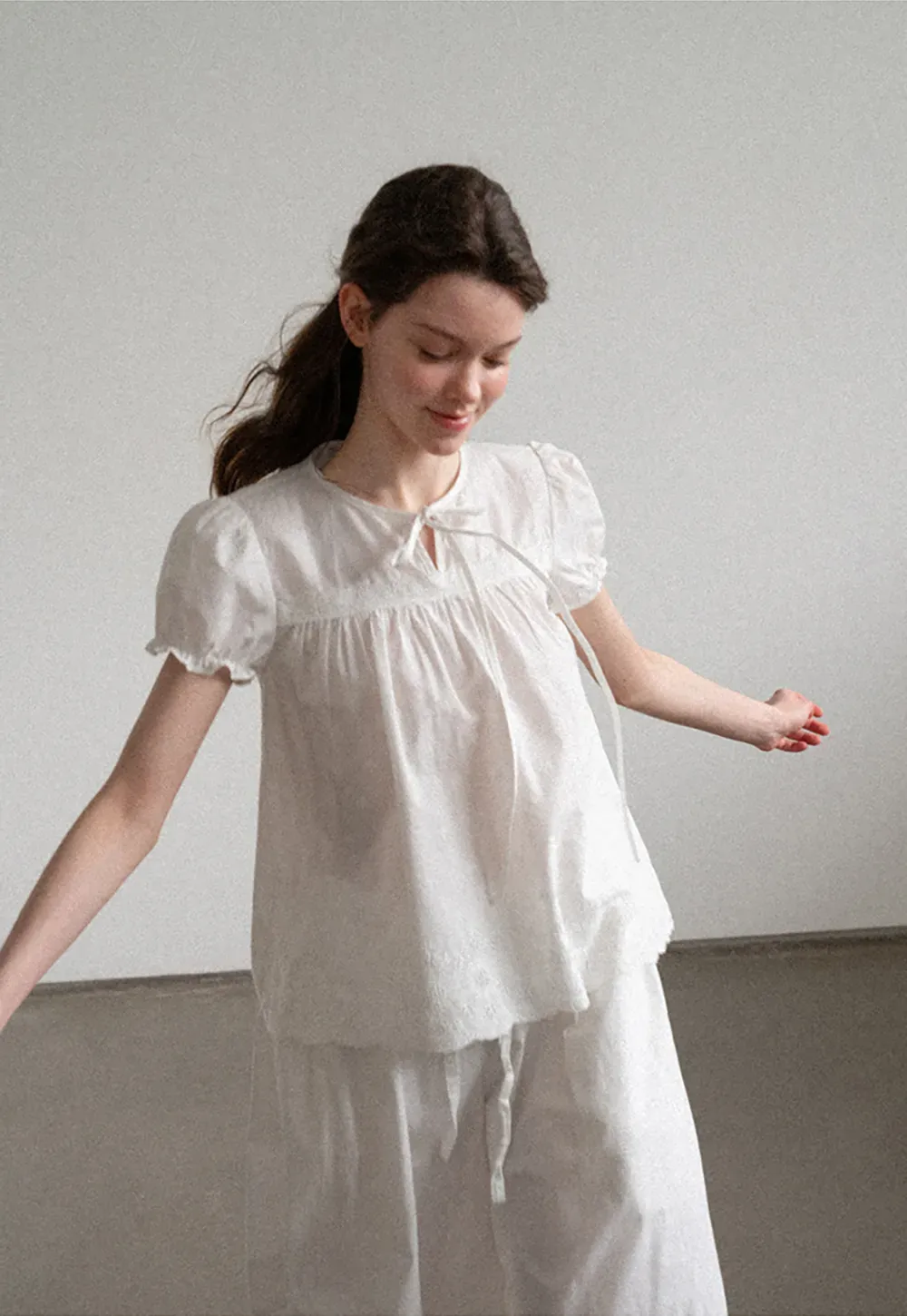 Lace Trim Puff Sleeve Blouse