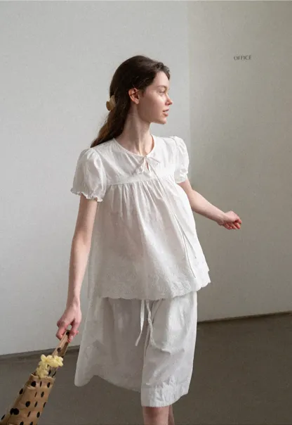 Lace Trim Puff Sleeve Blouse