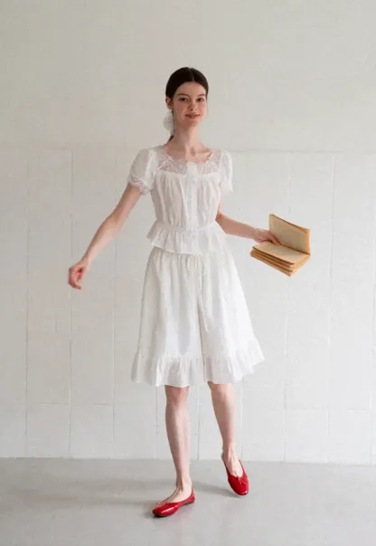 Lace Trim Puff Sleeve Top With Drawstring Waist Shorts Set