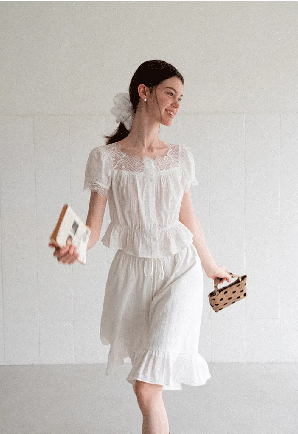 Lace Trim Puff Sleeve Top With Drawstring Waist Shorts Set