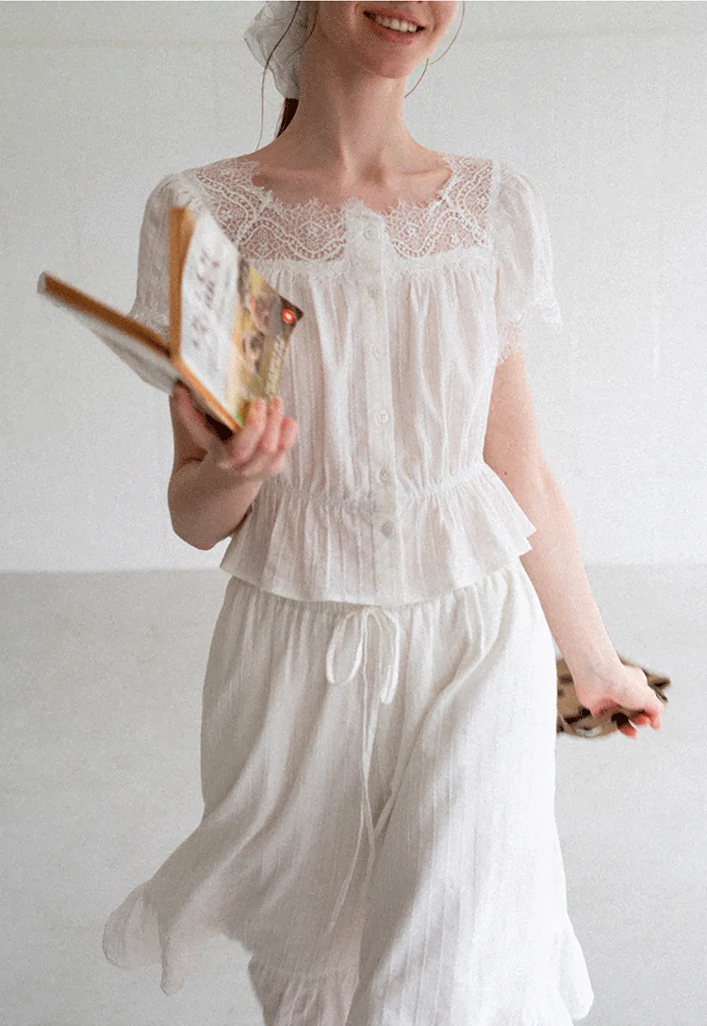 Lace Trim Puff Sleeve Top With Drawstring Waist Shorts Set