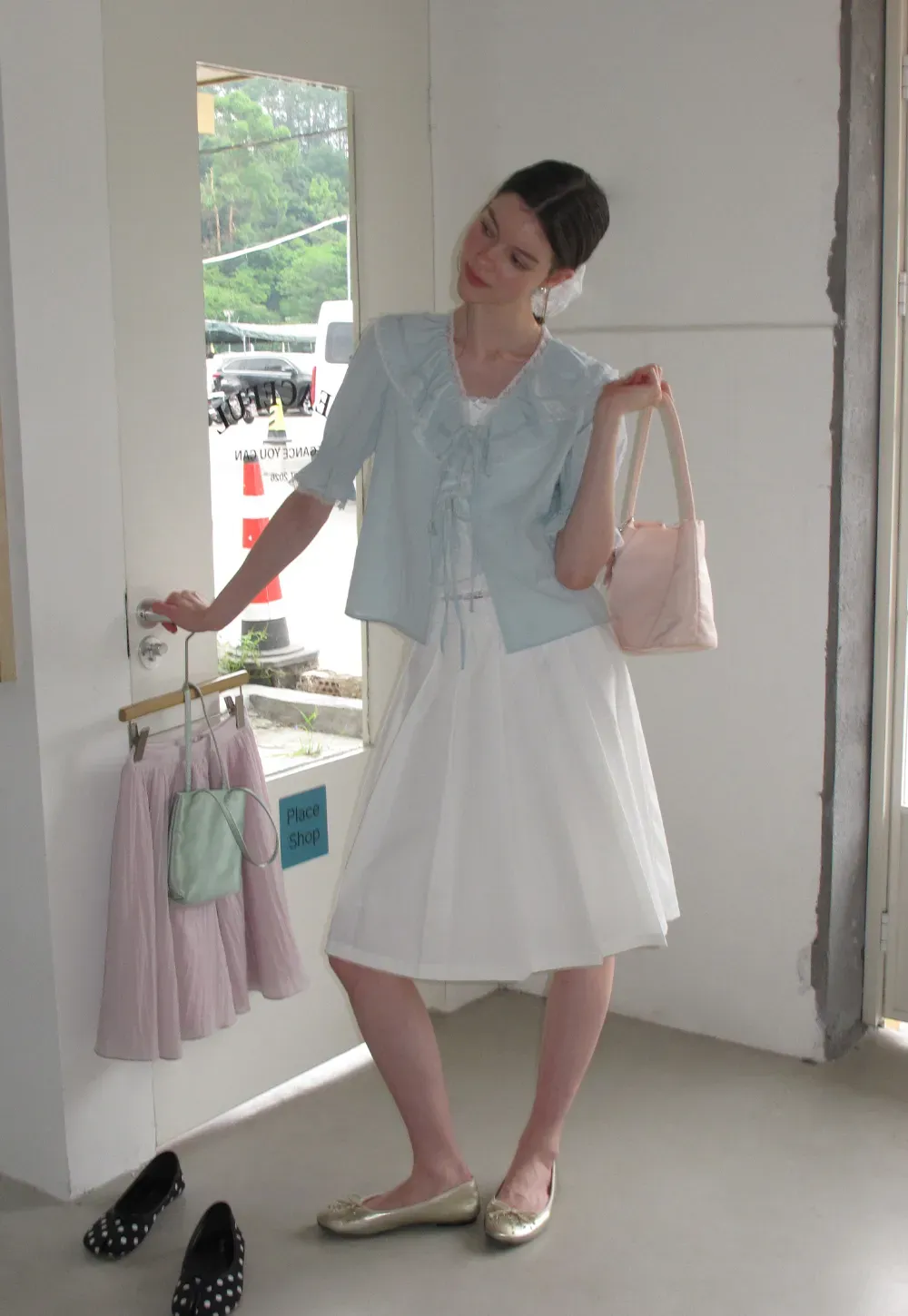 Ruffled V Neck Lace Trim Short Sleeve Shirt