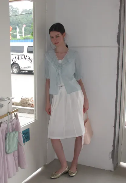 Ruffled V Neck Lace Trim Short Sleeve Shirt