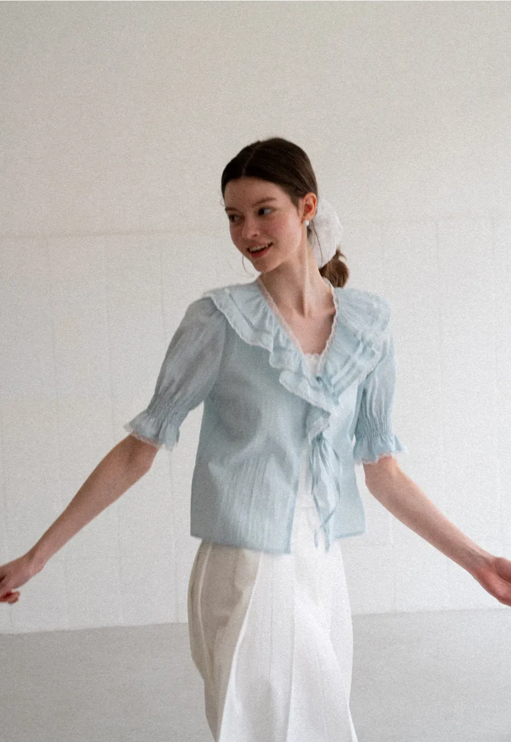 Ruffled V Neck Lace Trim Short Sleeve Shirt