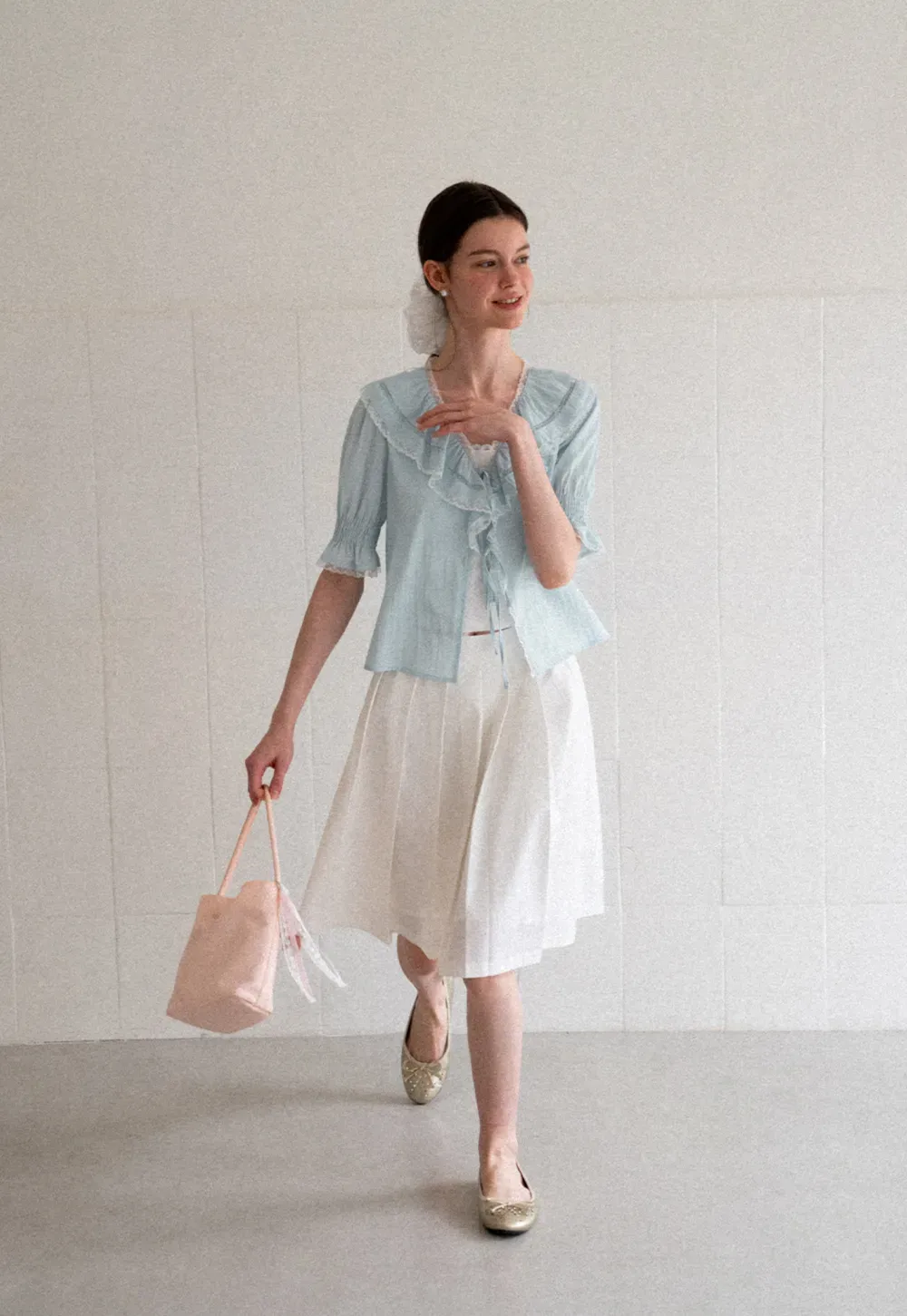 Ruffled V Neck Lace Trim Short Sleeve Shirt