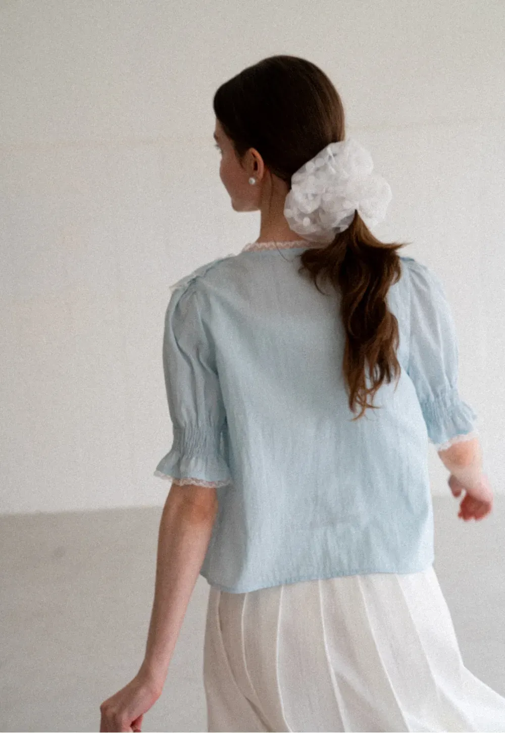 Ruffled V Neck Lace Trim Short Sleeve Shirt
