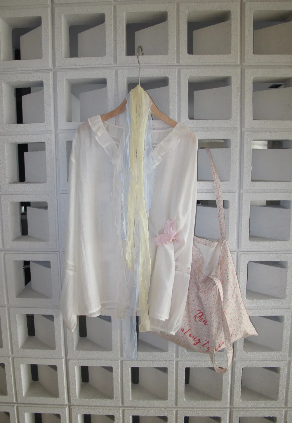 Ruffled Collar Lace Trim Long Sleeve Shirt