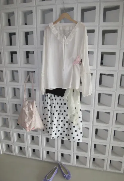 Ruffled Collar Lace Trim Long Sleeve Shirt