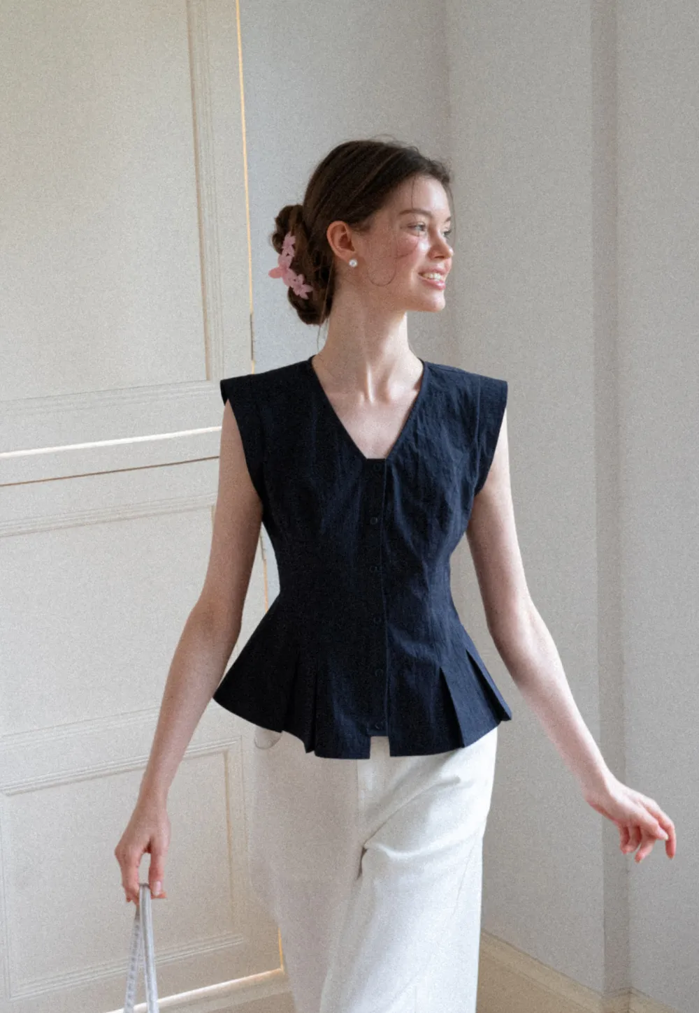 V Neck Sleeveless Peplum Shirt