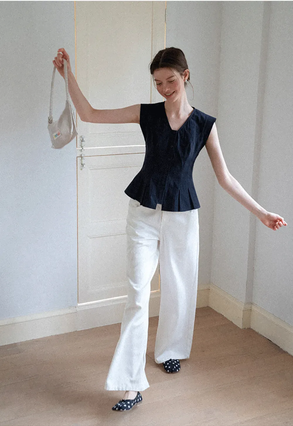 V Neck Sleeveless Peplum Shirt