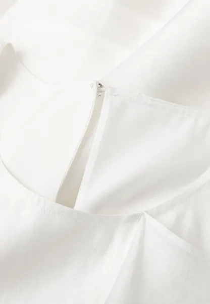 Asymmetrical Hem Sleeveless Top
