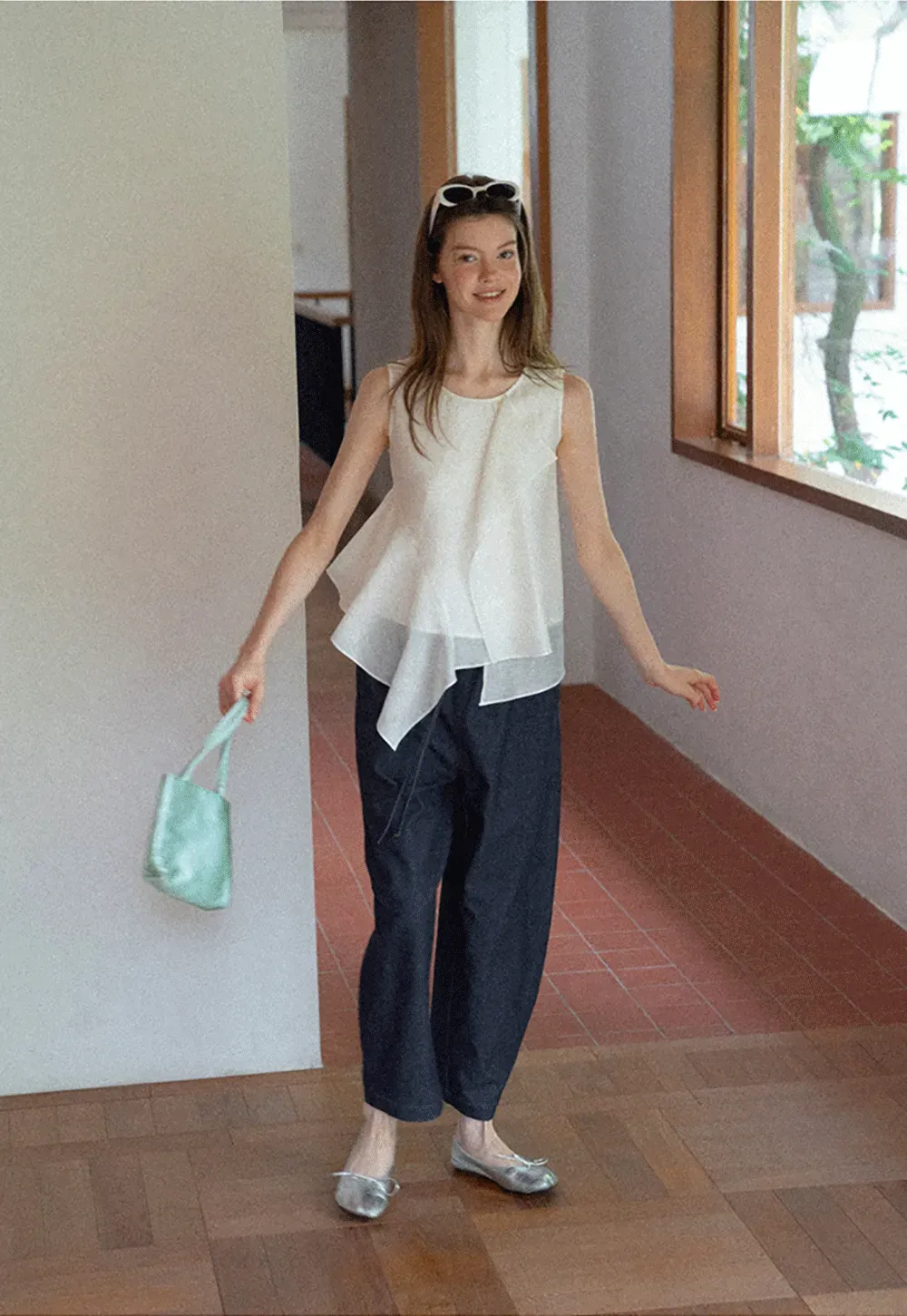 Asymmetrical Hem Sleeveless Top