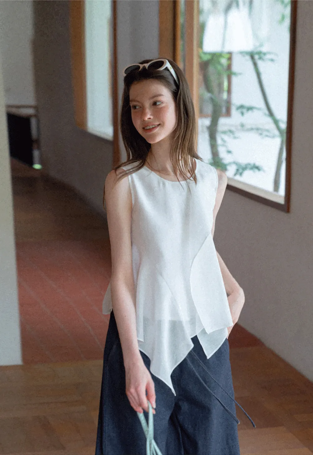 Asymmetrical Hem Sleeveless Top