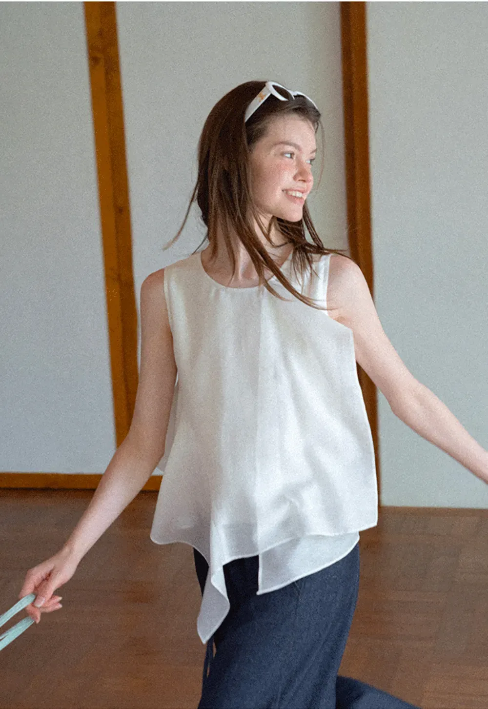 Asymmetrical Hem Sleeveless Top