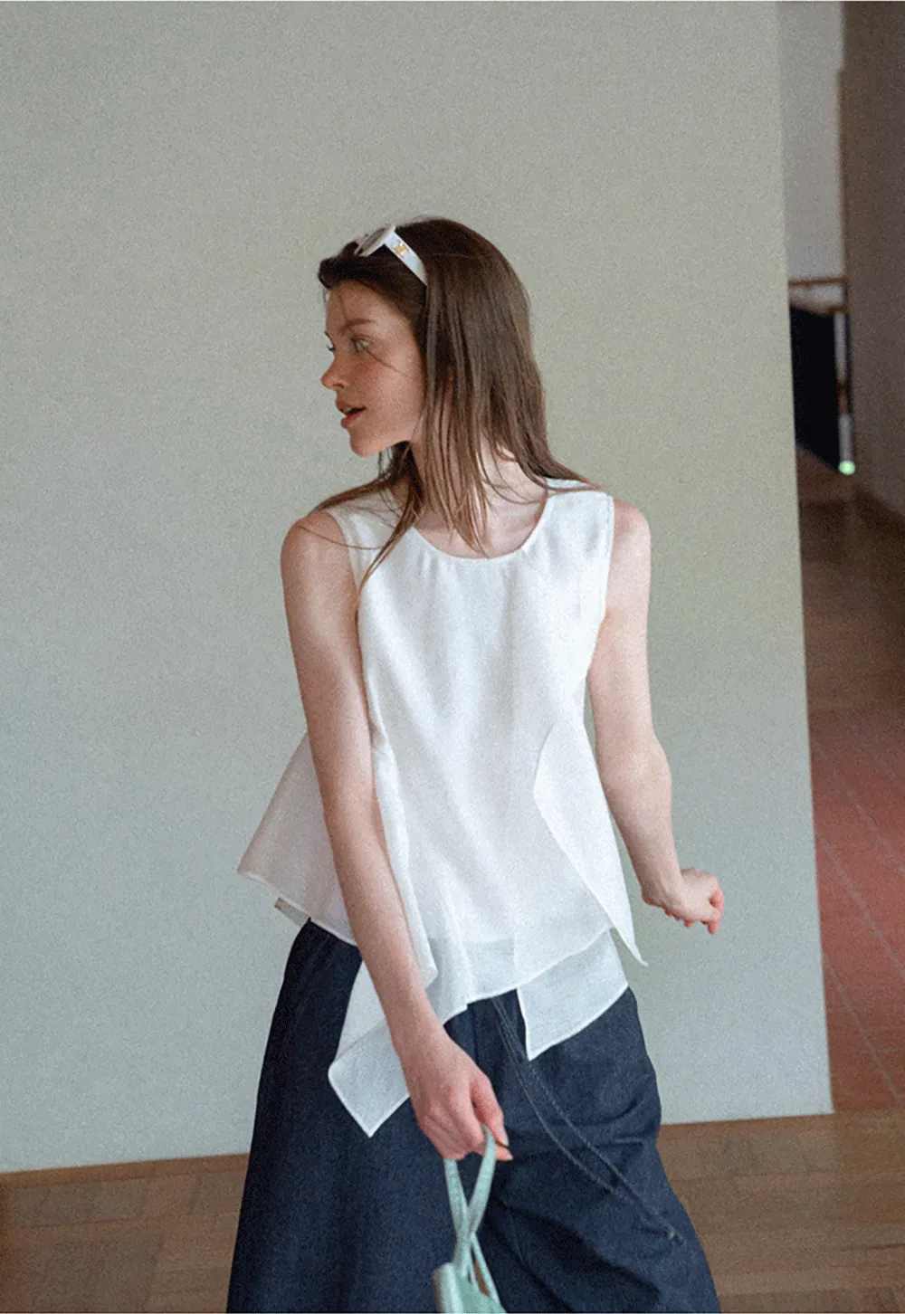Asymmetrical Hem Sleeveless Top
