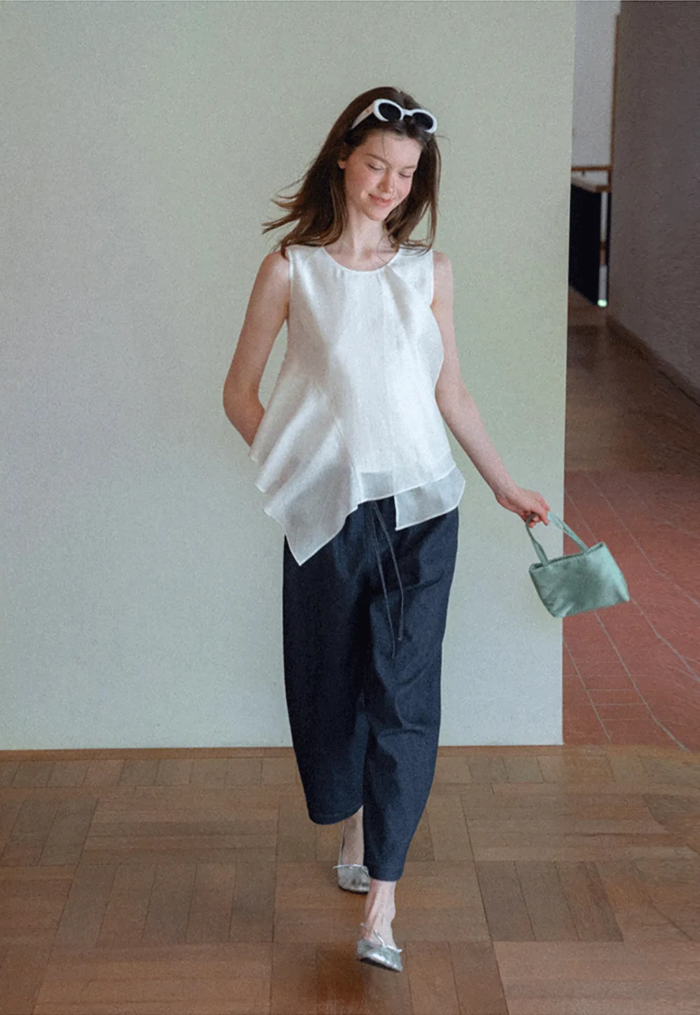 Asymmetrical Hem Sleeveless Top