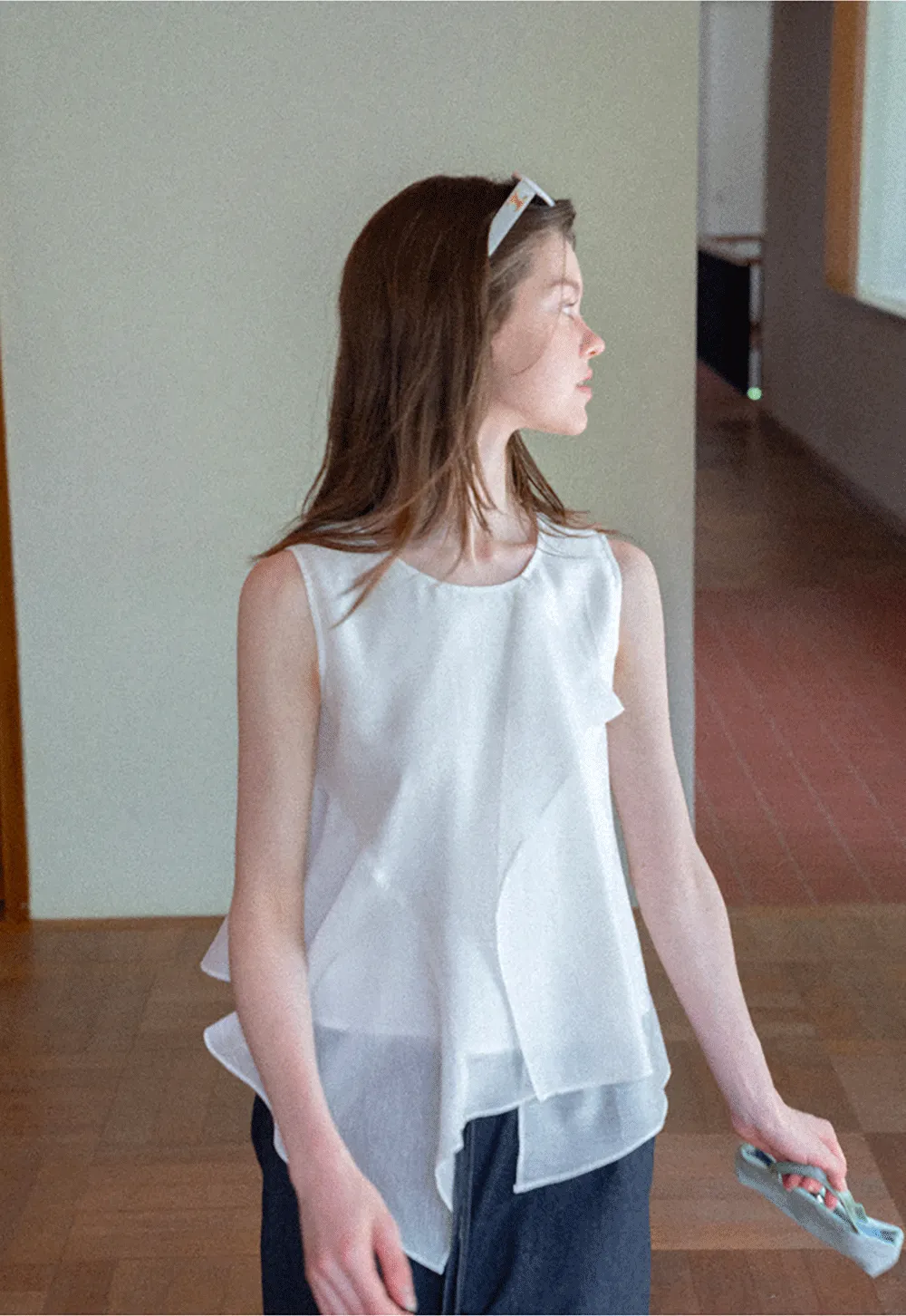 Asymmetrical Hem Sleeveless Top
