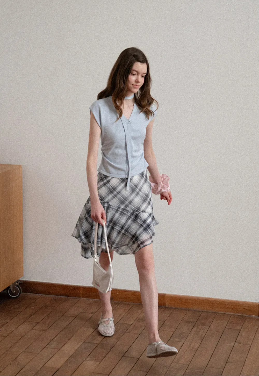 V neck short sleeve knit cardigan with floral trim