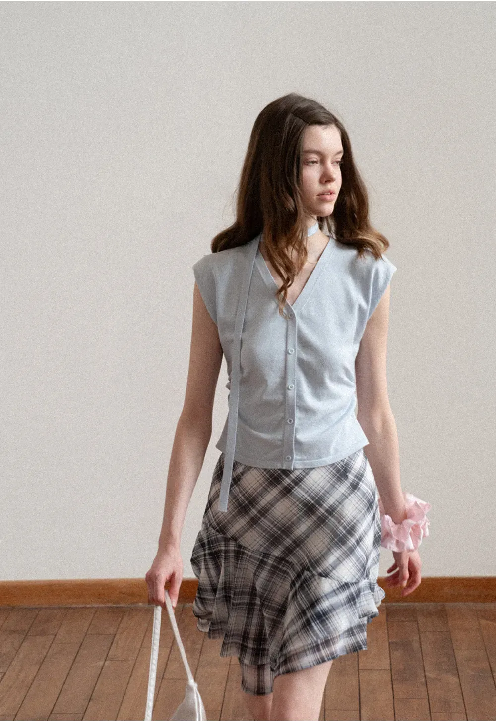 V neck short sleeve knit cardigan with floral trim