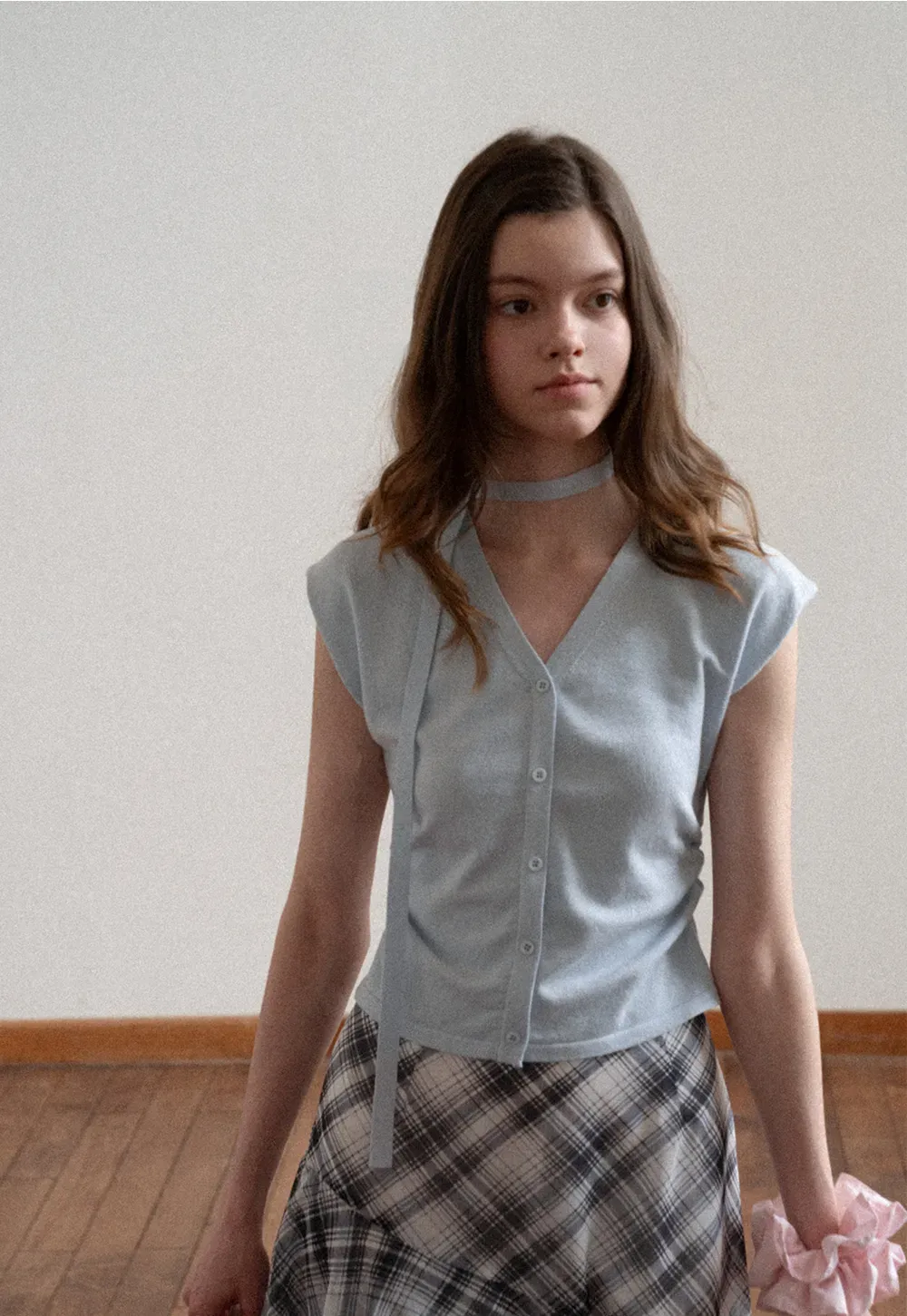 V neck short sleeve knit cardigan with floral trim