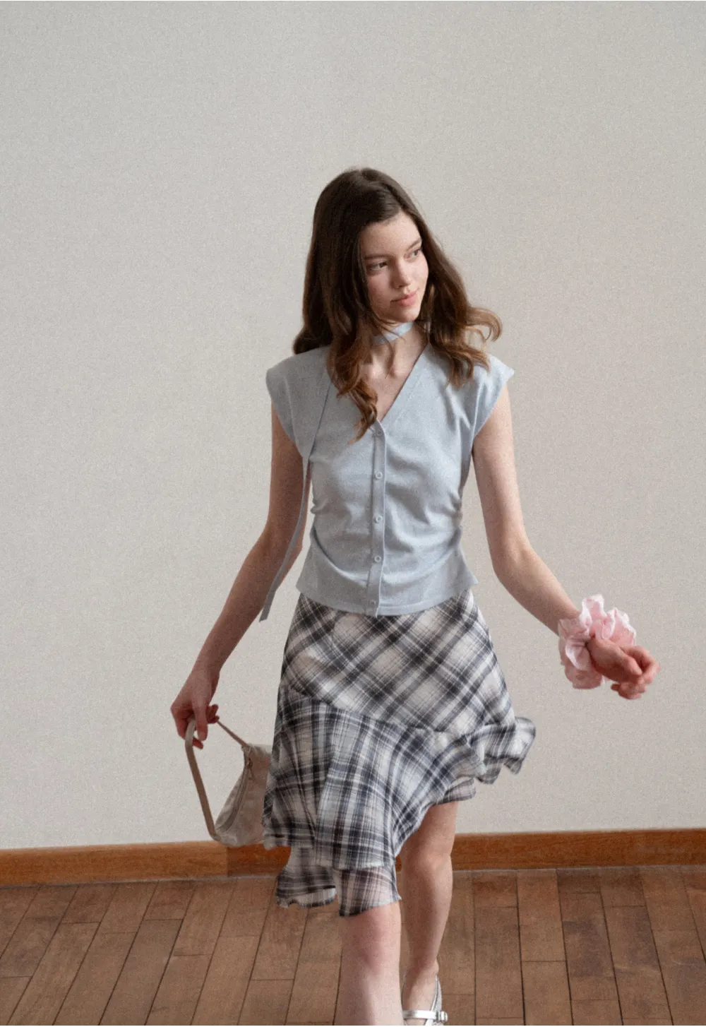 V neck short sleeve knit cardigan with floral trim