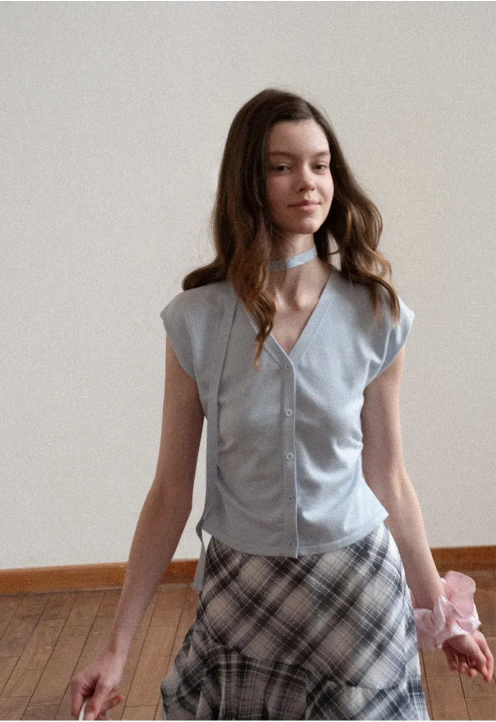 V neck short sleeve knit cardigan with floral trim