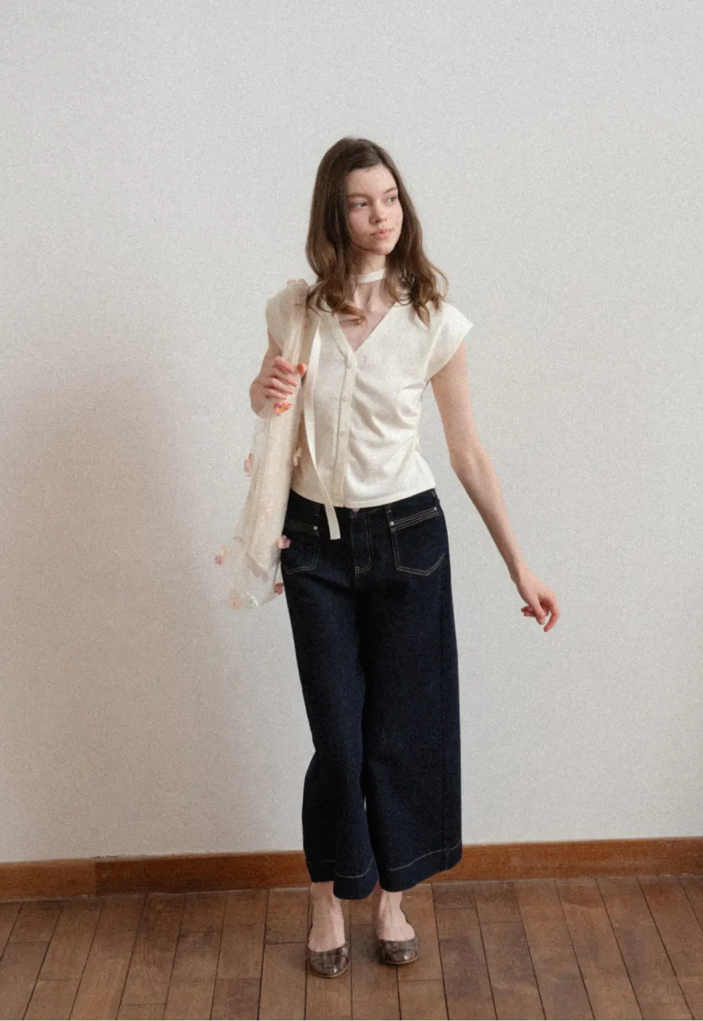 V neck short sleeve knit cardigan with floral trim