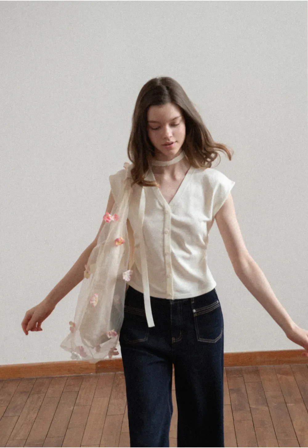 V neck short sleeve knit cardigan with floral trim