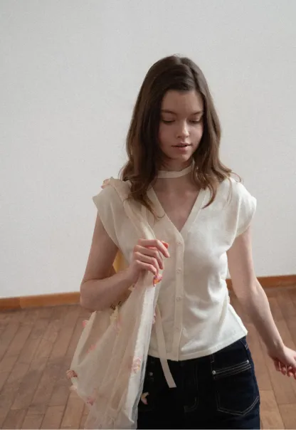 V neck short sleeve knit cardigan with floral trim