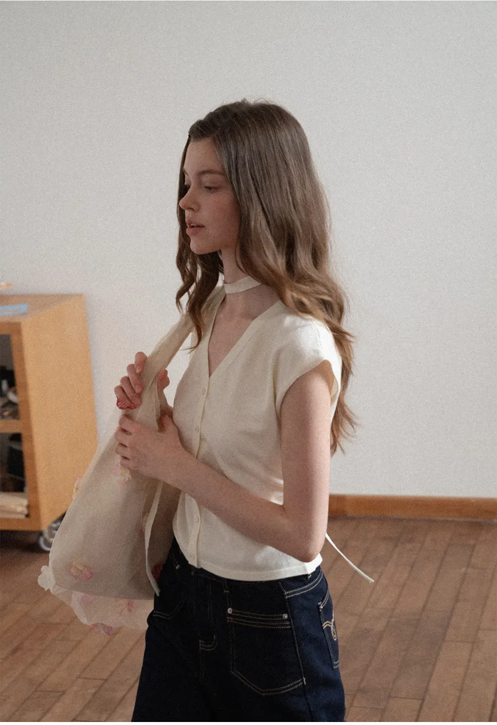 V neck short sleeve knit cardigan with floral trim