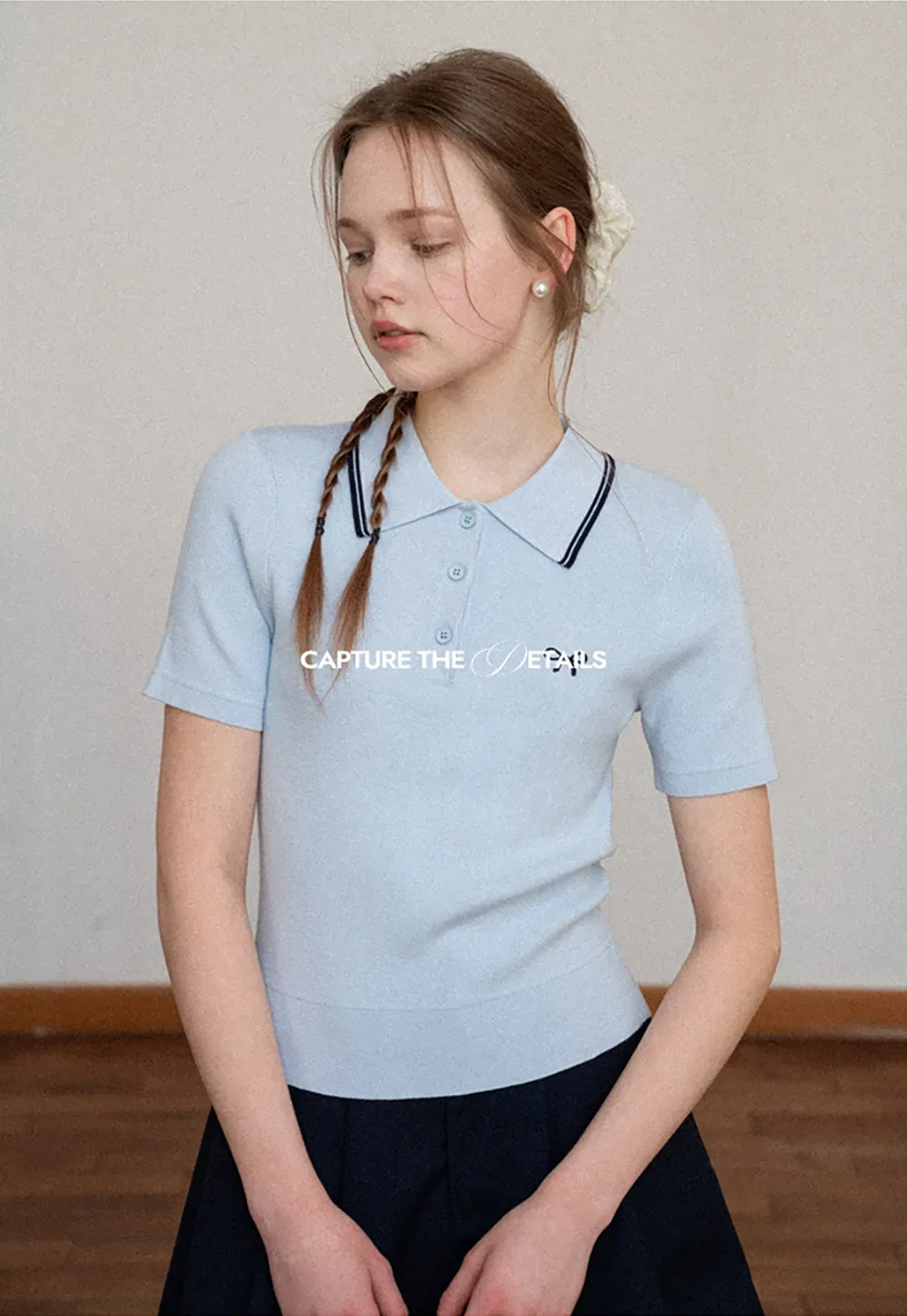 Polo Collar Knit Shirt with Bow Embroidery
