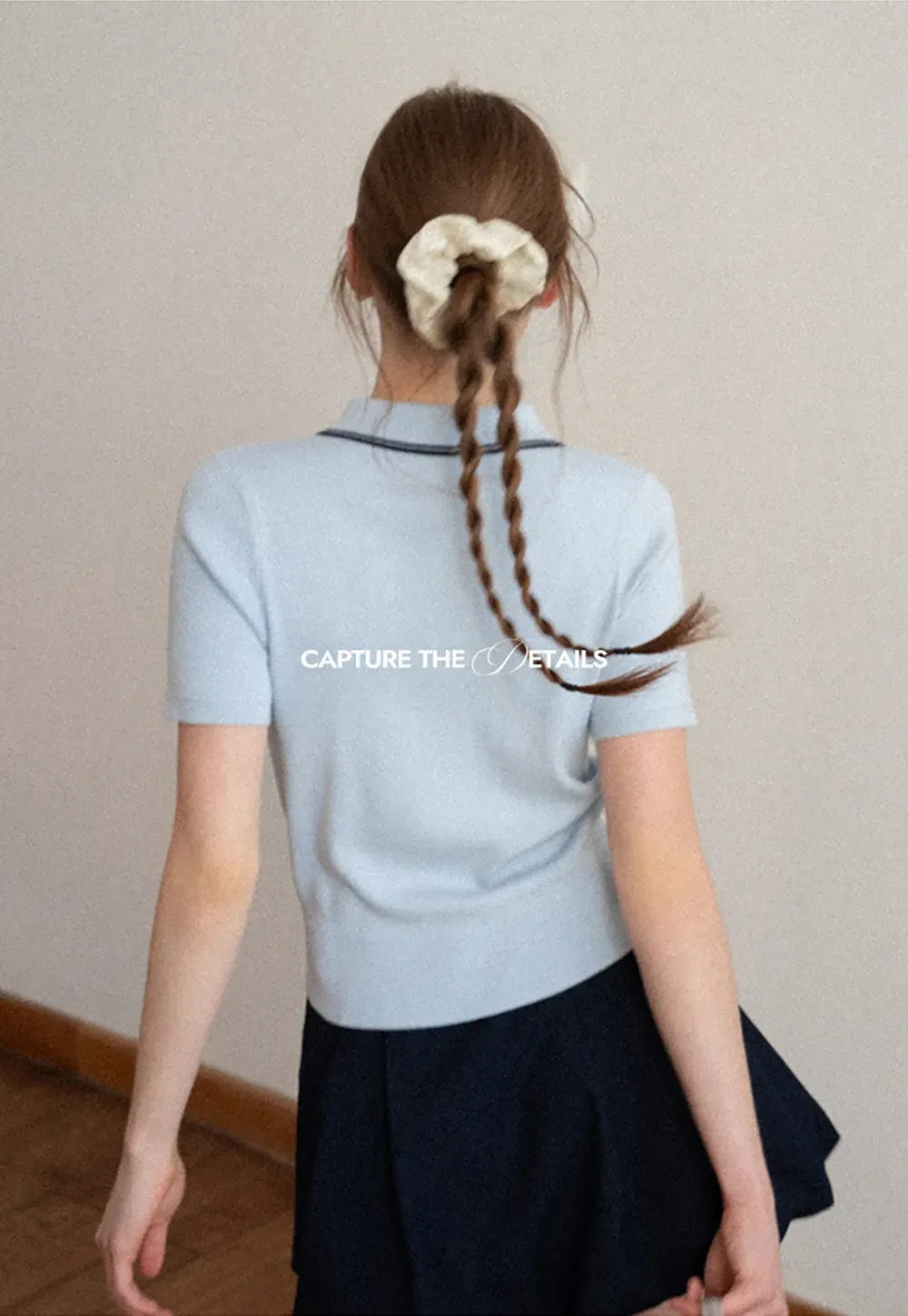 Polo Collar Knit Shirt with Bow Embroidery