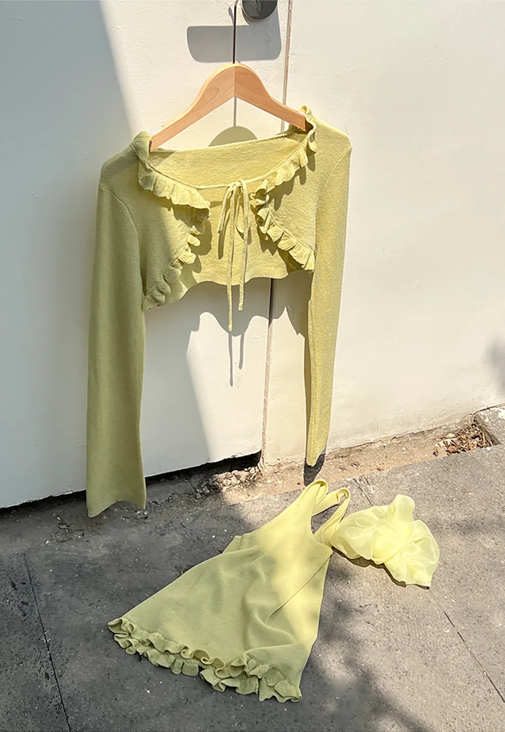 Woolen knit sweater with ruffles and tank top