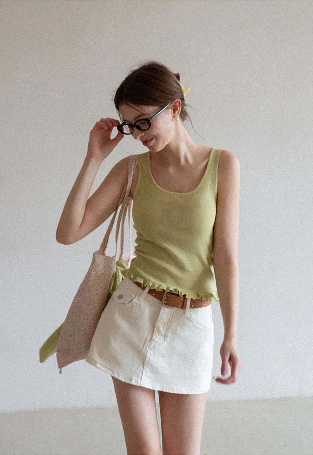 Woolen knit sweater with ruffles and tank top