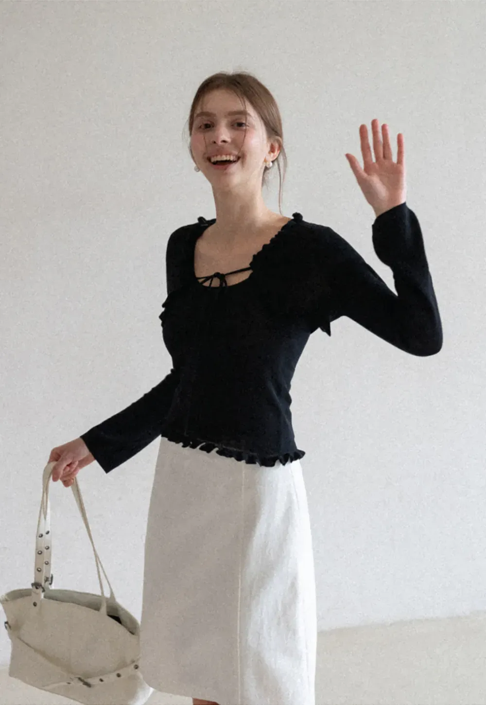 Woolen knit sweater with ruffles and tank top