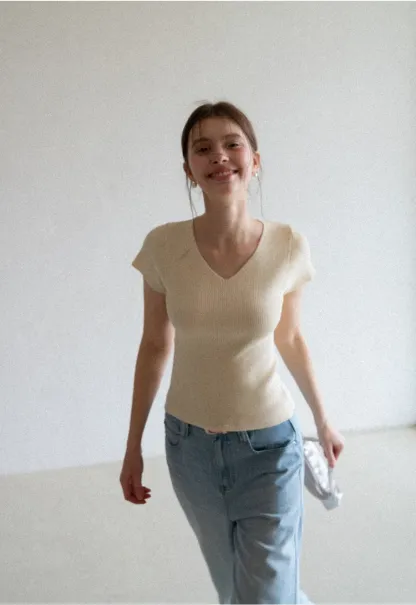 V Neck Short Sleeve Knit Sweater