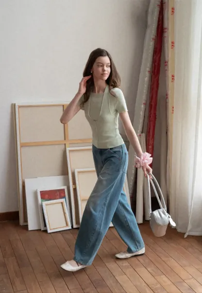 Short Sleeve Ribbed Knit Top with Front Seam Detail