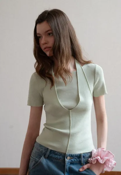 Short Sleeve Ribbed Knit Top with Front Seam Detail
