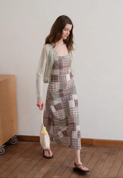 Woolen knit sweater and tank top