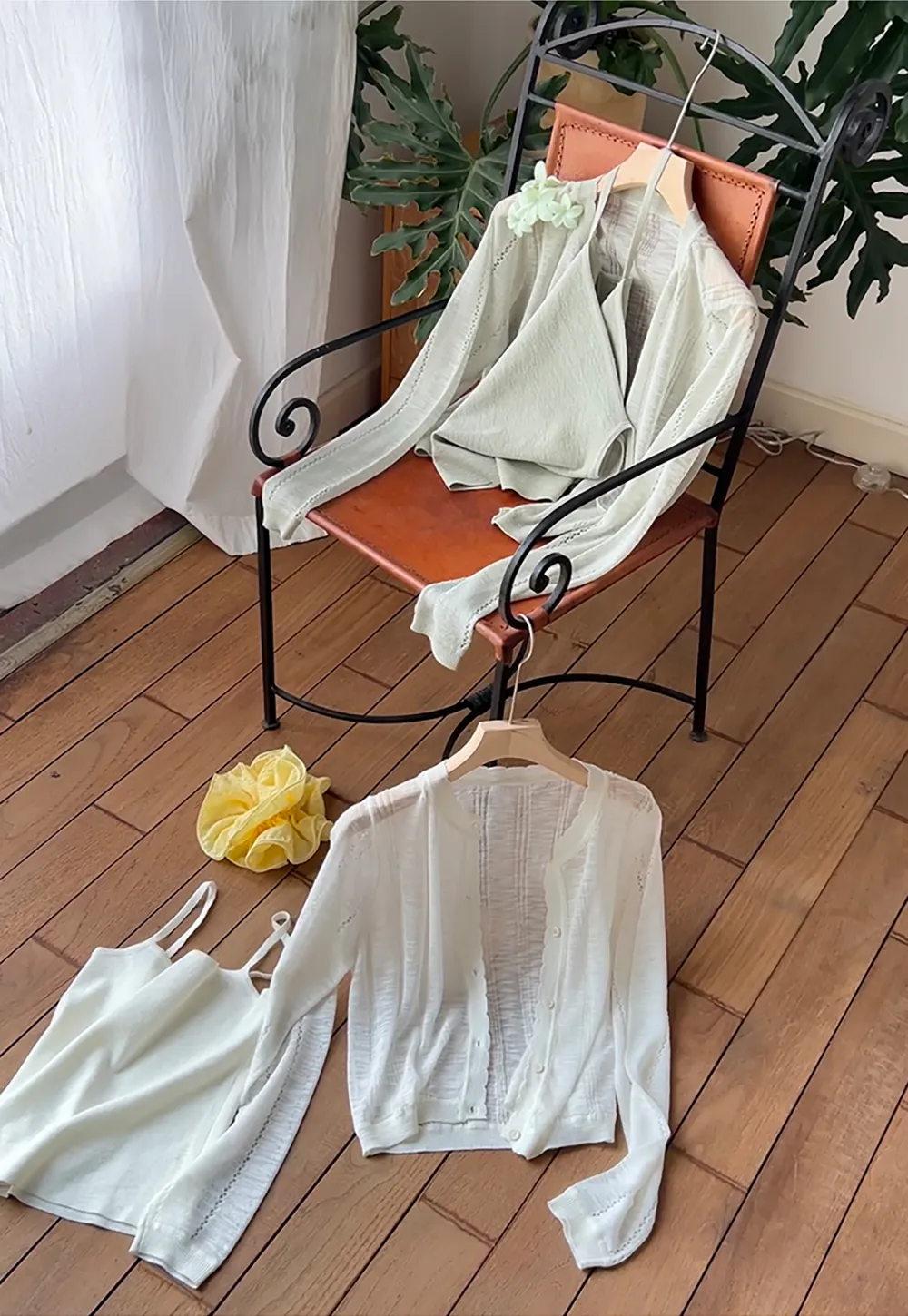 Woolen knit sweater and tank top