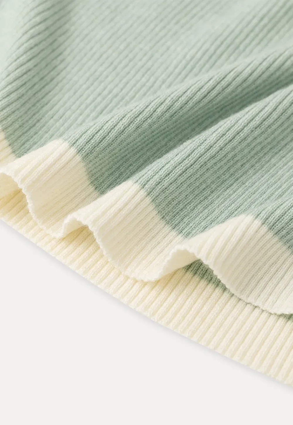 Contrast Trim Crew Neck Short Sleeve Knit Sweater