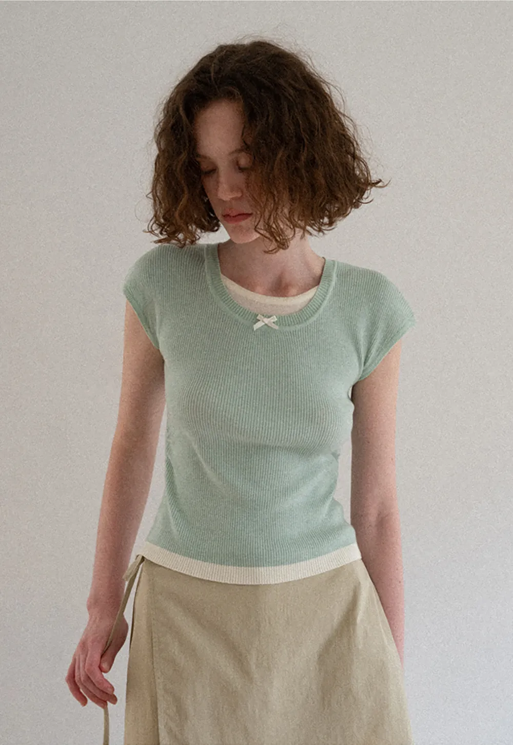 Contrast Trim Crew Neck Short Sleeve Knit Sweater