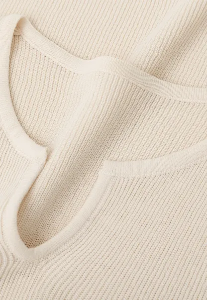 Ribbed Knit Short Sleeve Top