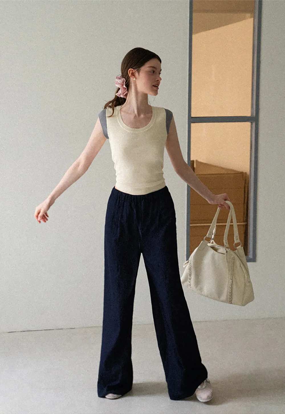 Contrast Shoulder Panel Knit Sleeveless Top