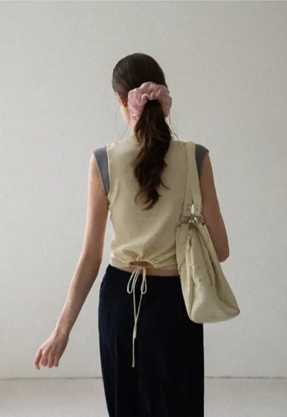 Contrast Shoulder Panel Knit Sleeveless Top