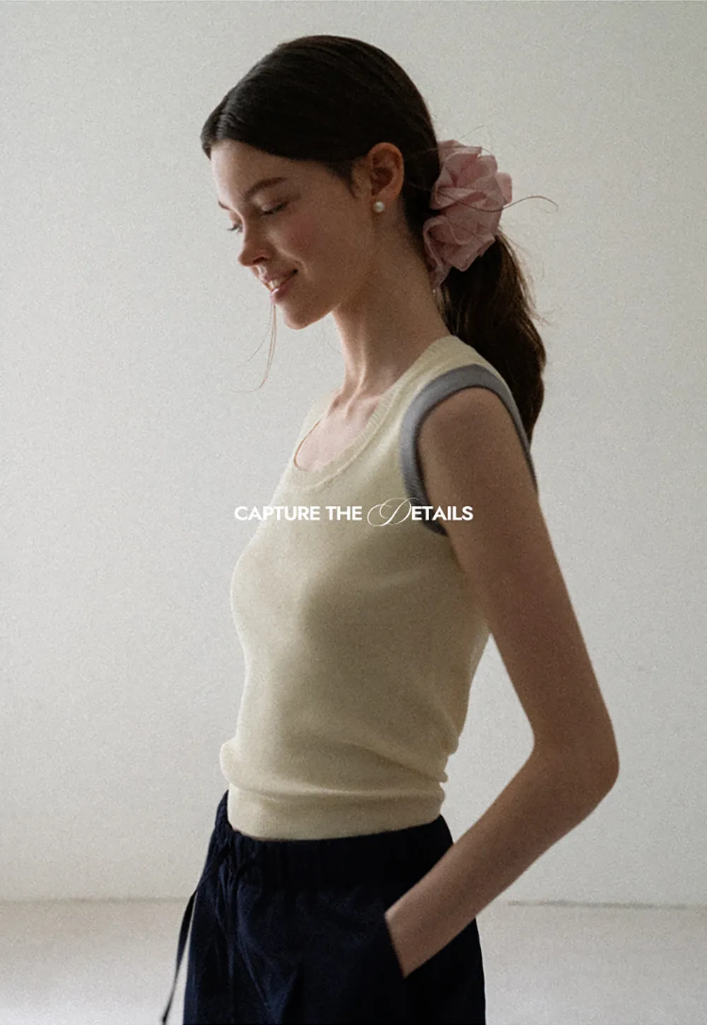 Contrast Shoulder Panel Knit Sleeveless Top