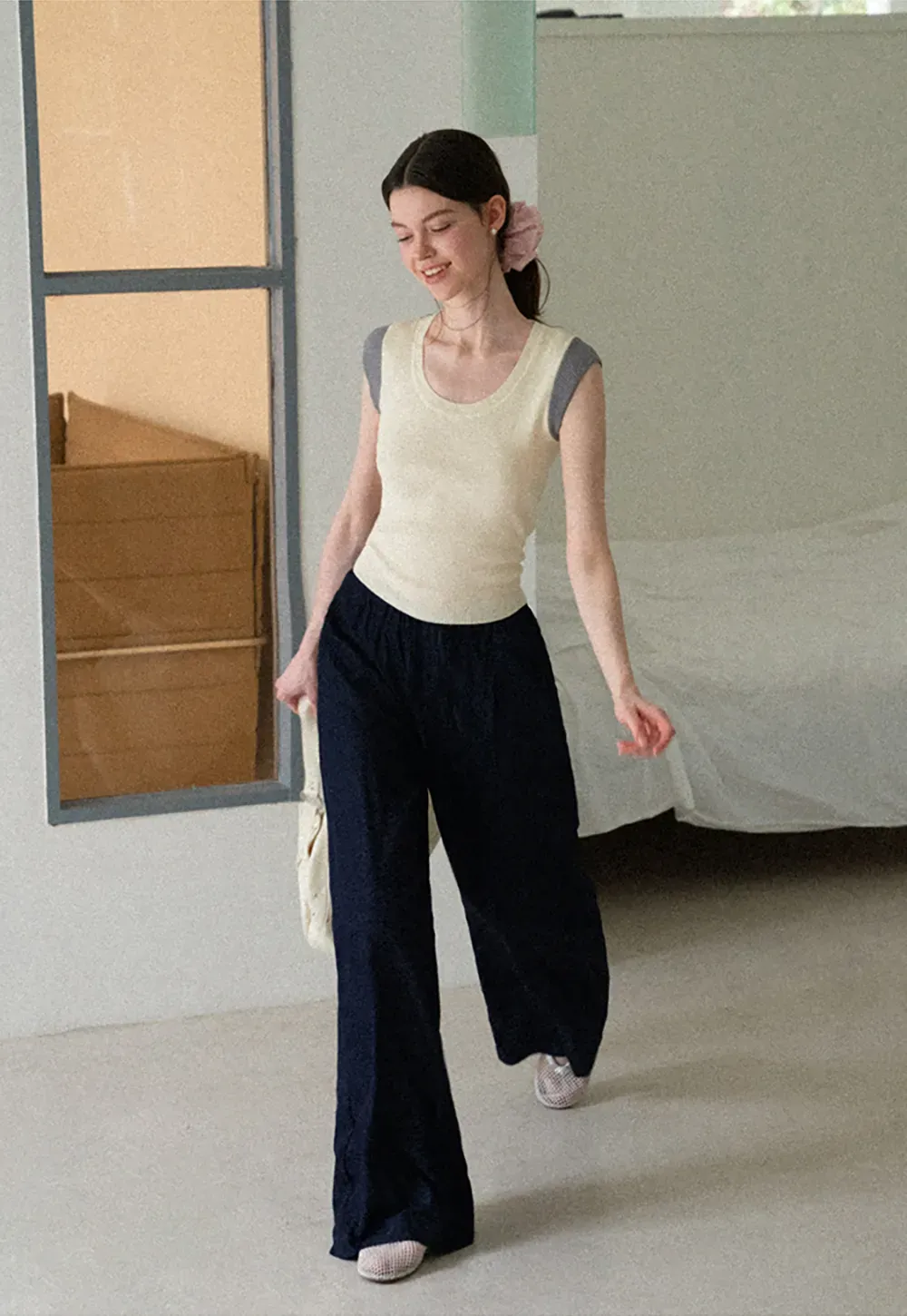 Contrast Shoulder Panel Knit Sleeveless Top