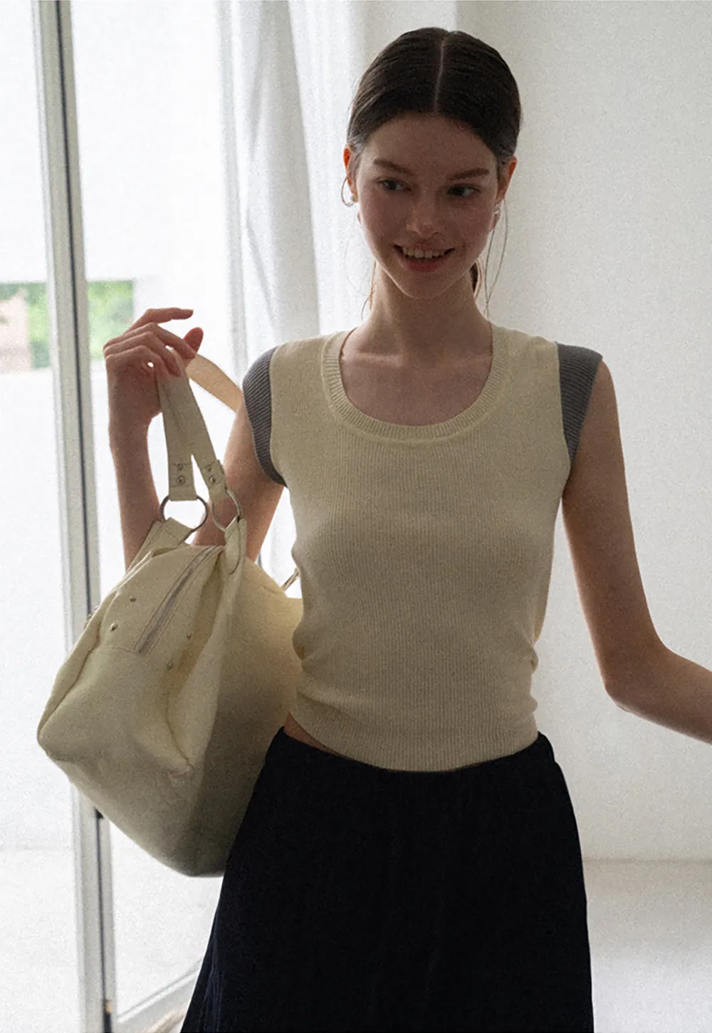 Contrast Shoulder Panel Knit Sleeveless Top