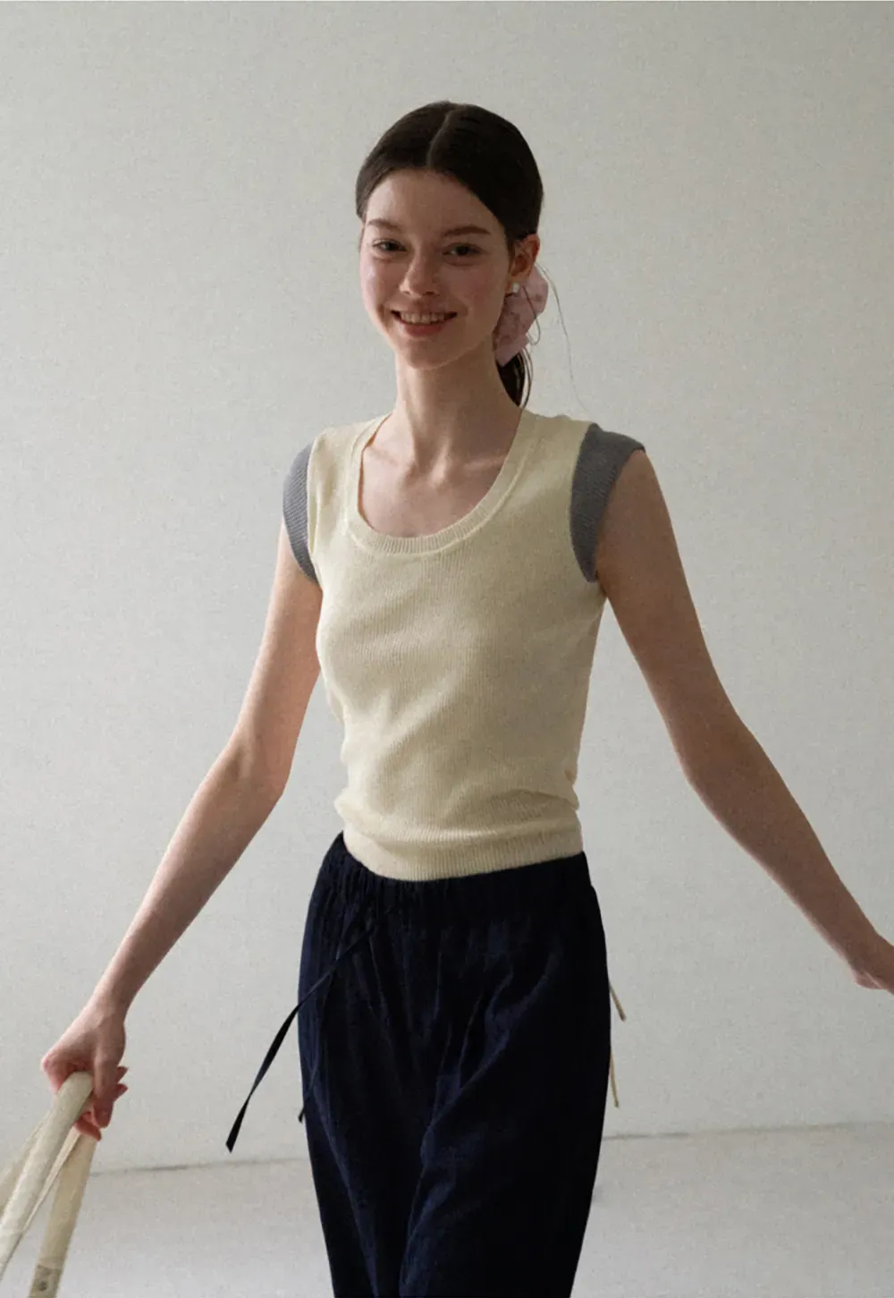Contrast Shoulder Panel Knit Sleeveless Top