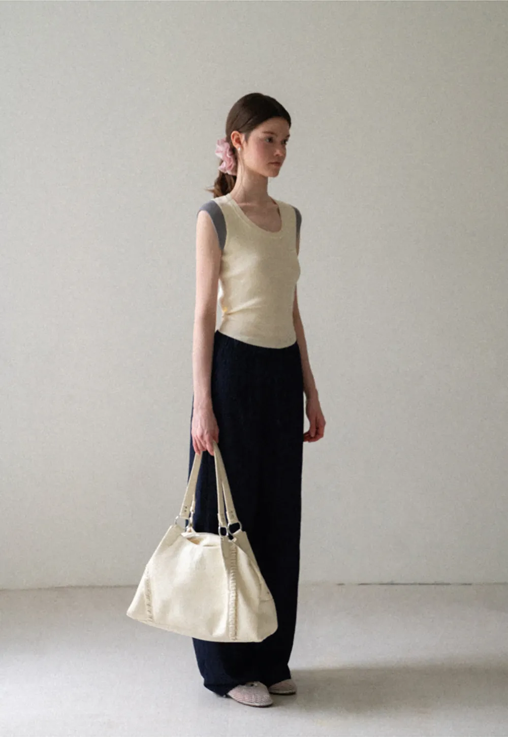 Contrast Shoulder Panel Knit Sleeveless Top